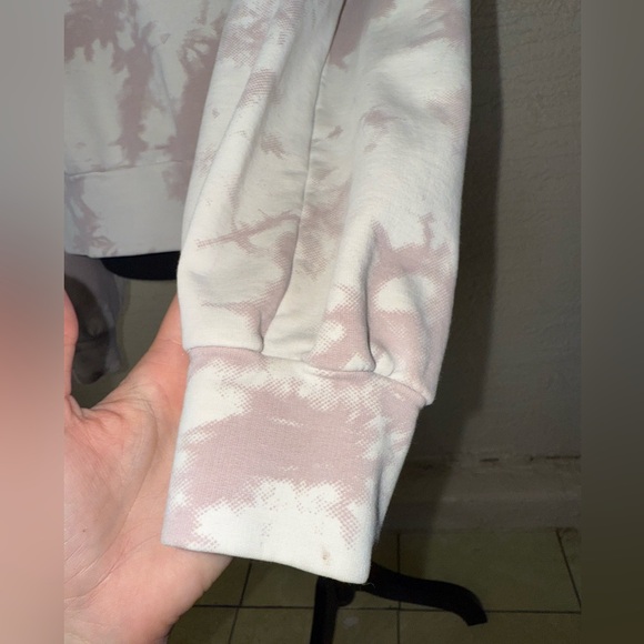 Varley Erwin Tie Dye Crew Neck Sweatshirt- Medium - Picture 5 of 10